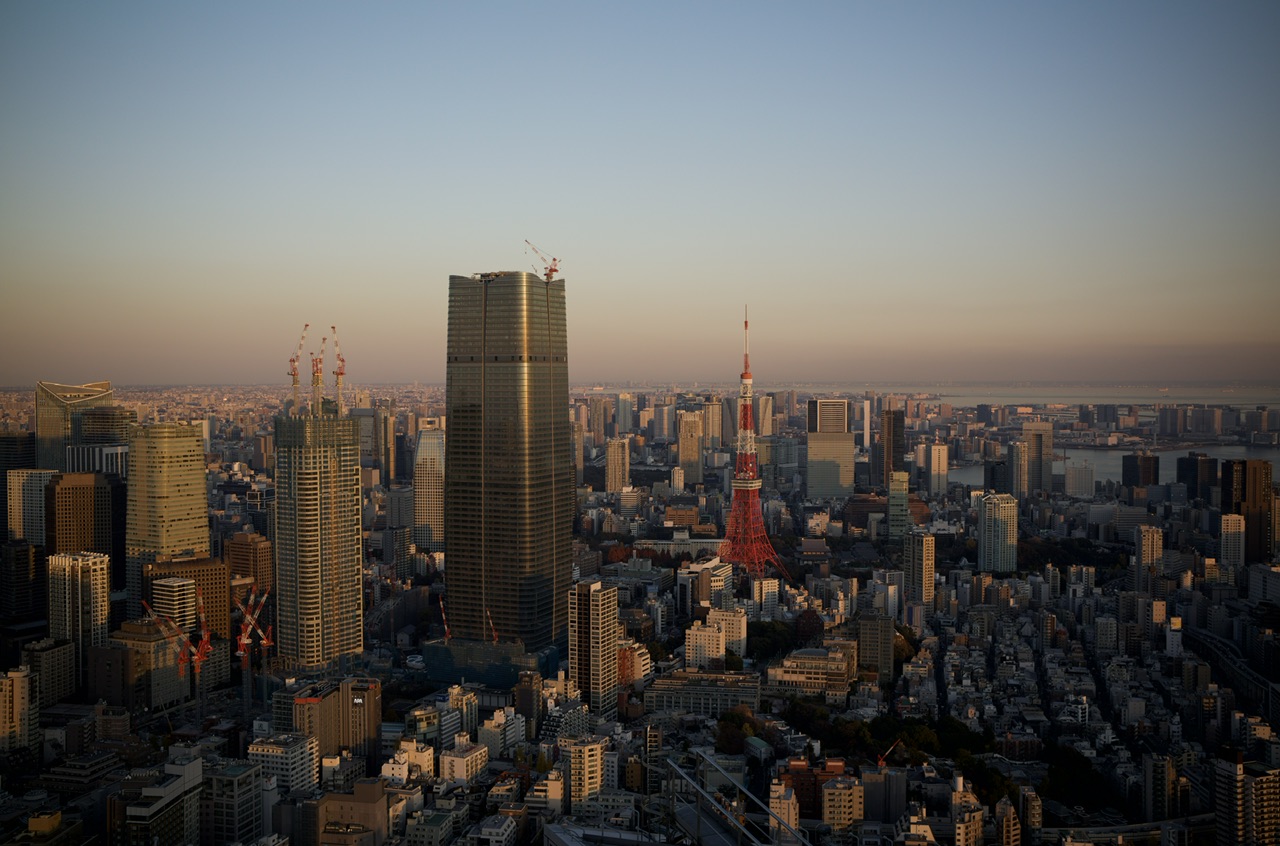 Tokyo tower from Roppongi hills sky deck