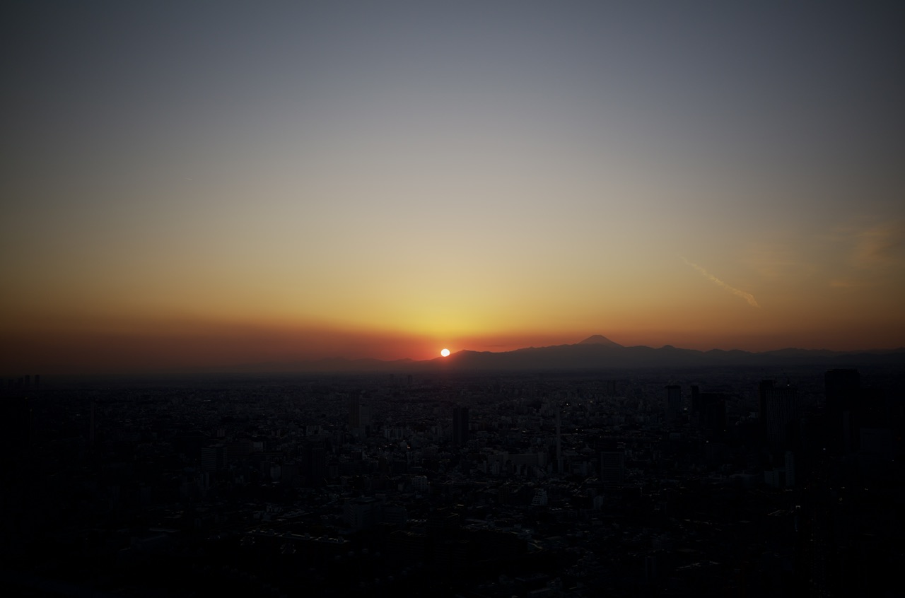 Mt. Fuji sunset view from Roppongi hills sky deck